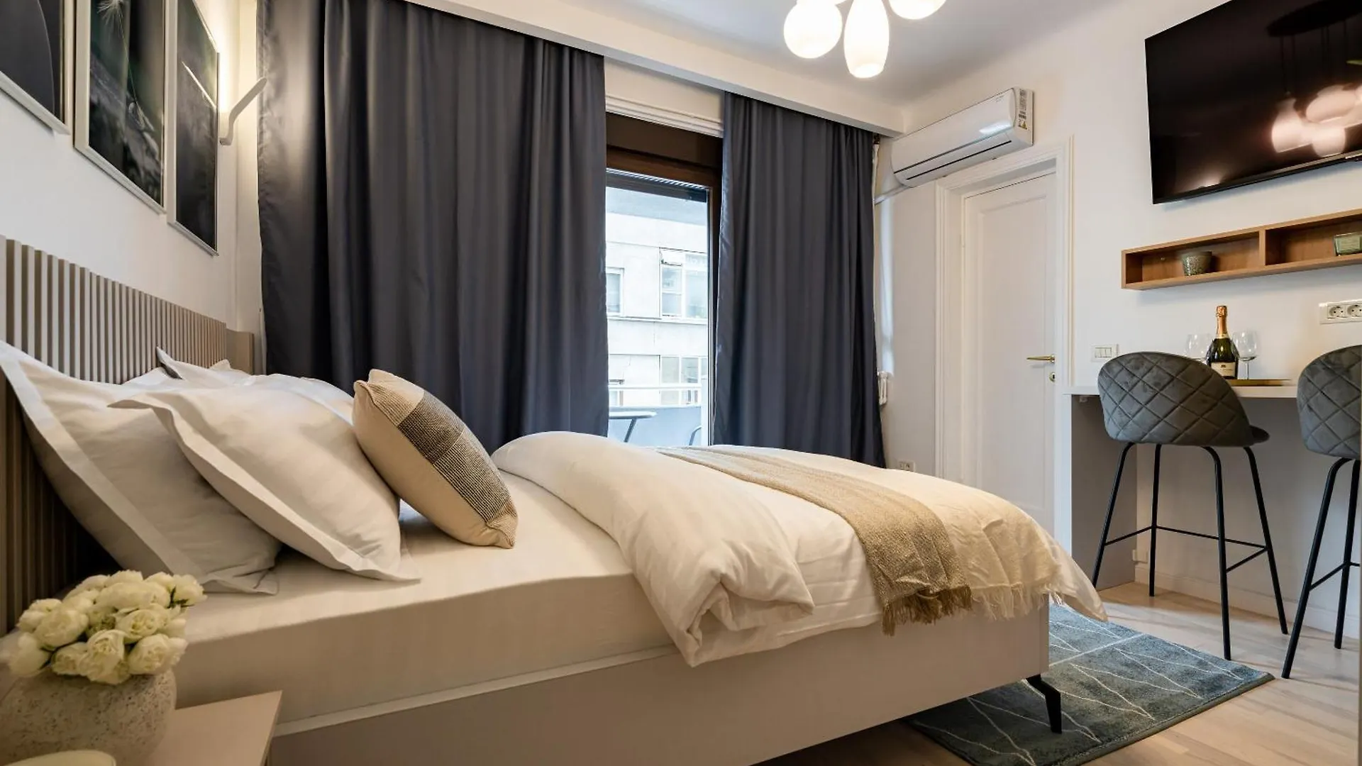 Bucharest Vibe Romana Square By Global Apartments 0*,